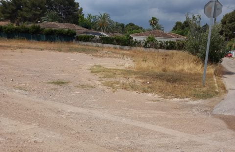 Parcela de 830m2 en La Eliana (Entrepinos)