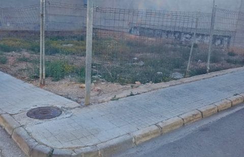 Se vende parcela de 471m2 en casco urbano de La Pobla de Vallbona.