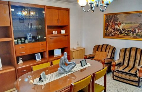 Encantadora casa de pueblo en caco urbano de Bugarra